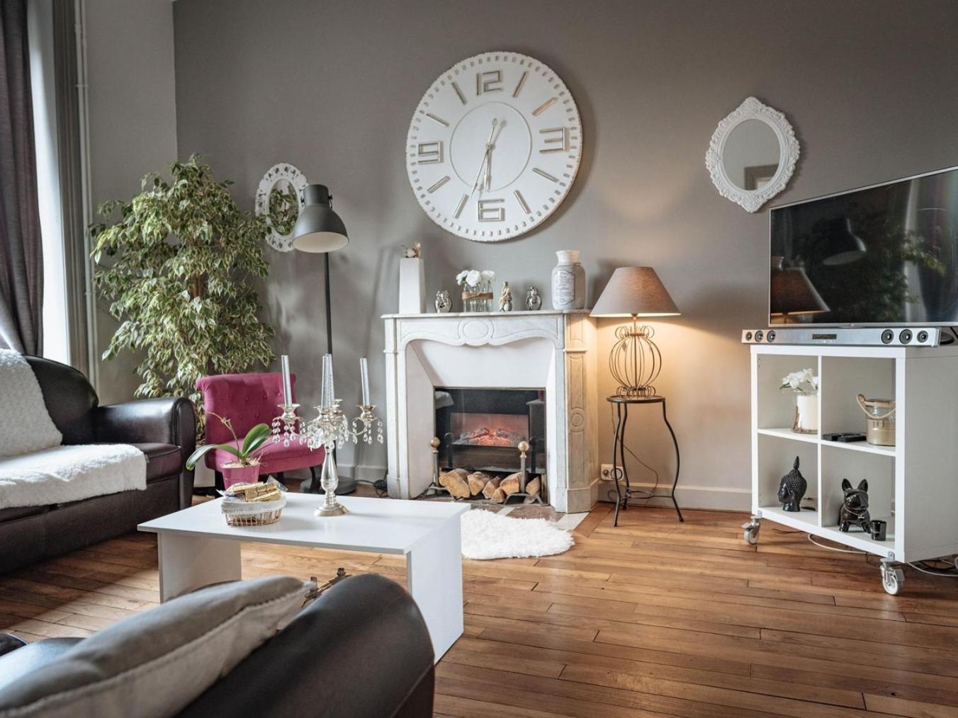 Guest house La Cote Cour 3*